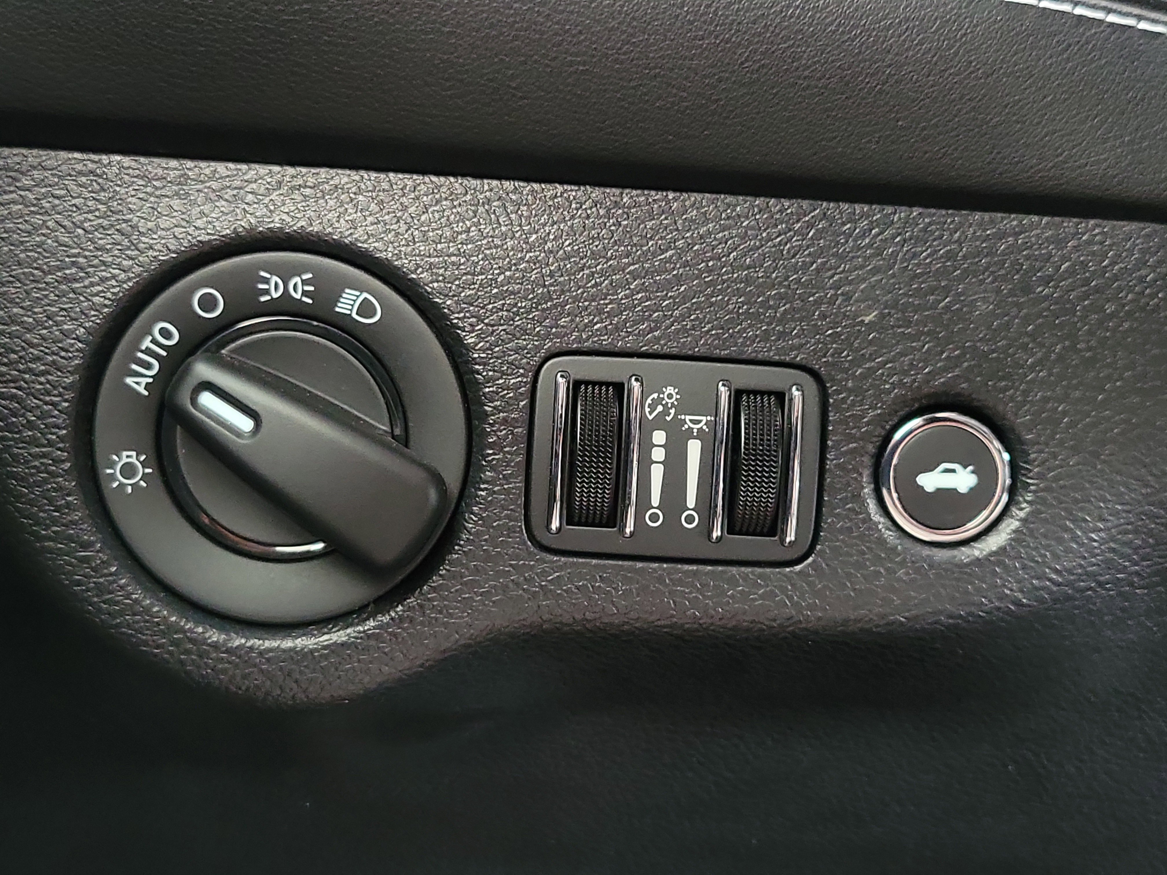 Used 2023 Dodge Challenger SRT Hellcat image 25