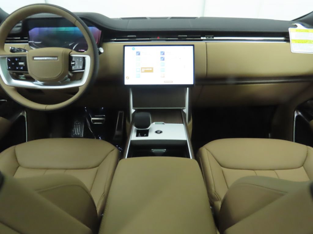 New 2025 Land Rover Range Rover SE image 14
