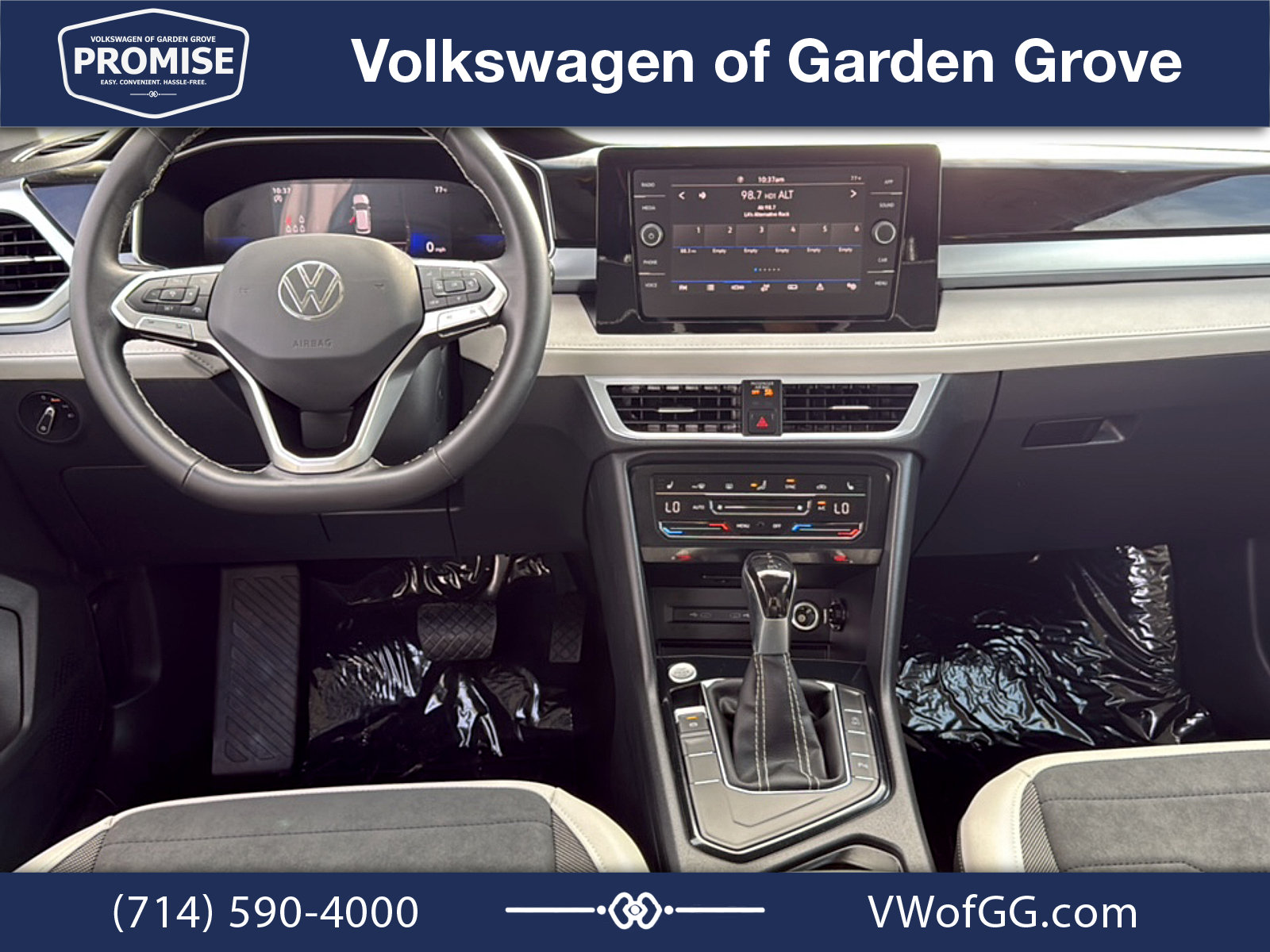 New 2027 Volkswagen Taos SE FWD image 24