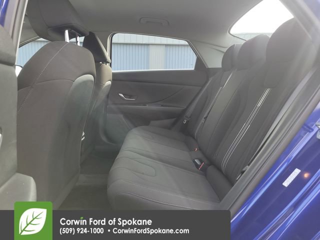 Used 2023 Hyundai Elantra SEL w/ Cargo Package image 11