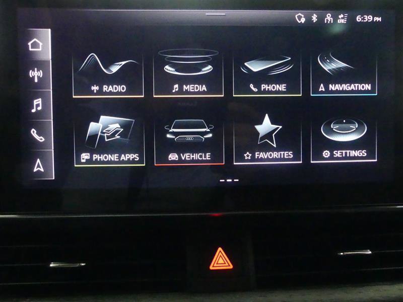 Used 2022 Audi A4 2.0T Premium w/ Convenience Package image 9