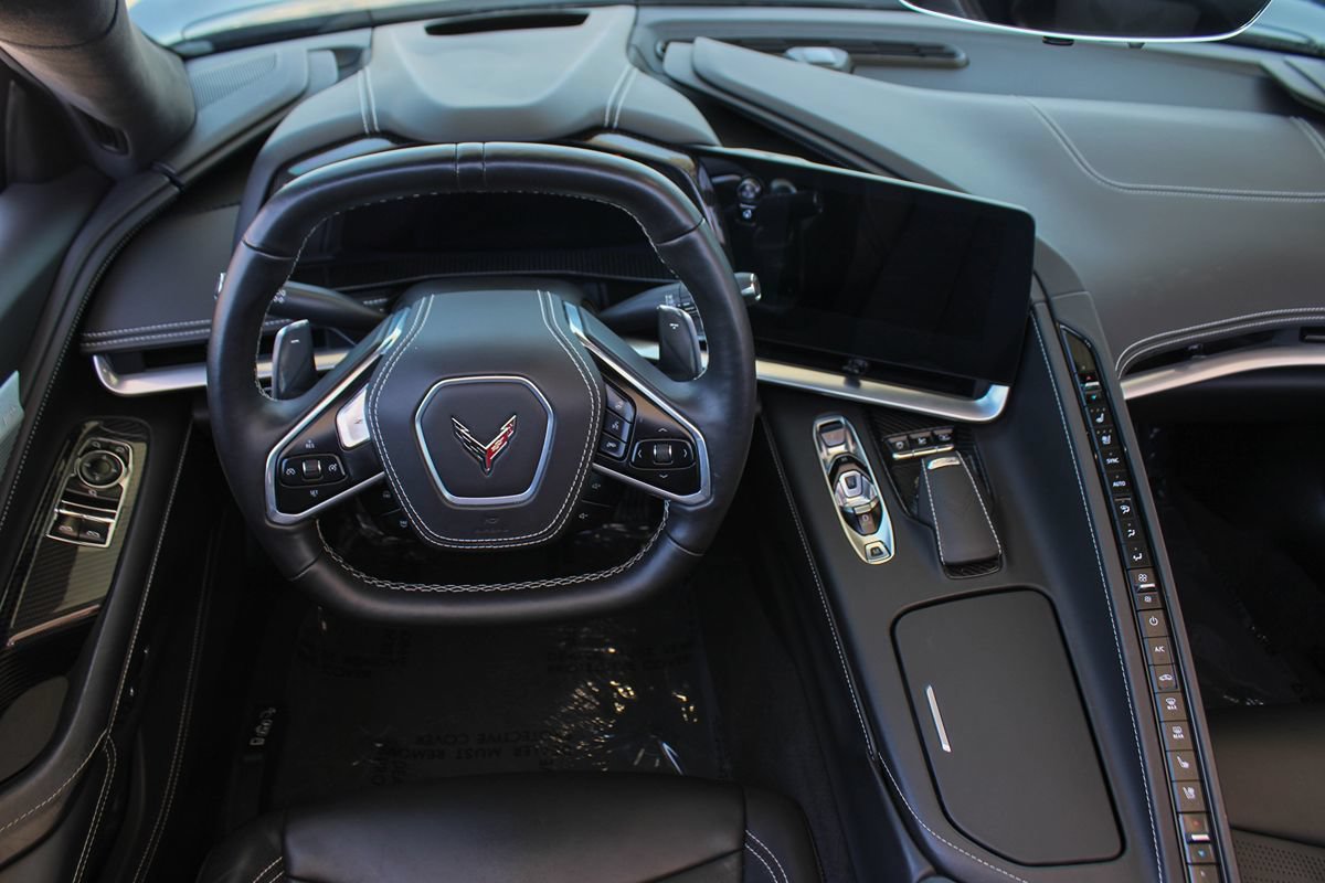 Used 2021 Chevrolet Corvette Stingray Premium Cpe w/ Z51 Performance Package RWD image 16