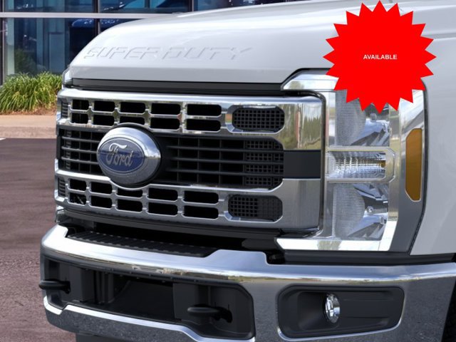 New 2026 Ford F350 XLT w/ FX4 Off-Road Package AWD/4WD image 17