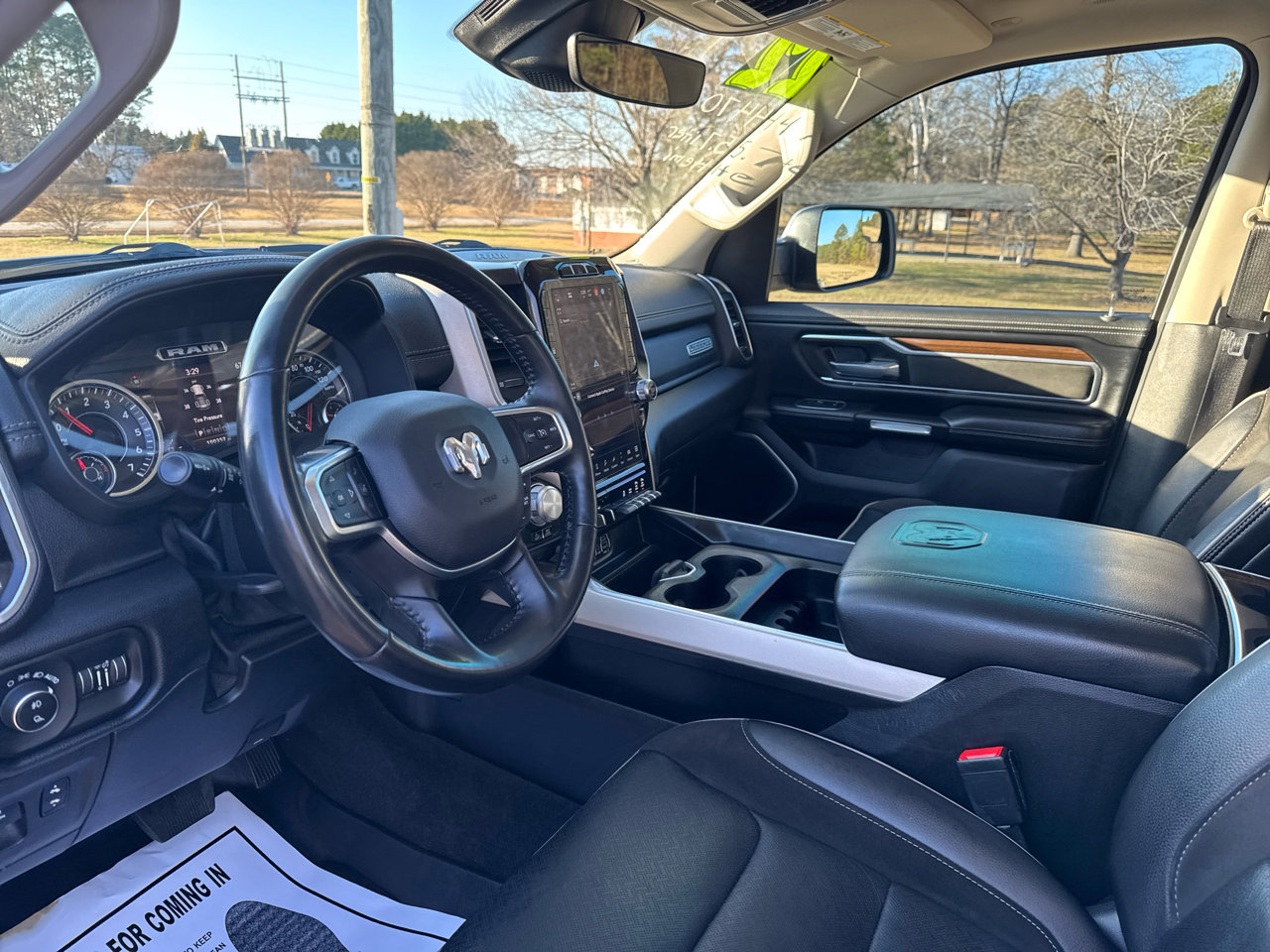 Used 2022 RAM 1500 Laramie w/ Laramie Southwest Edition image 12