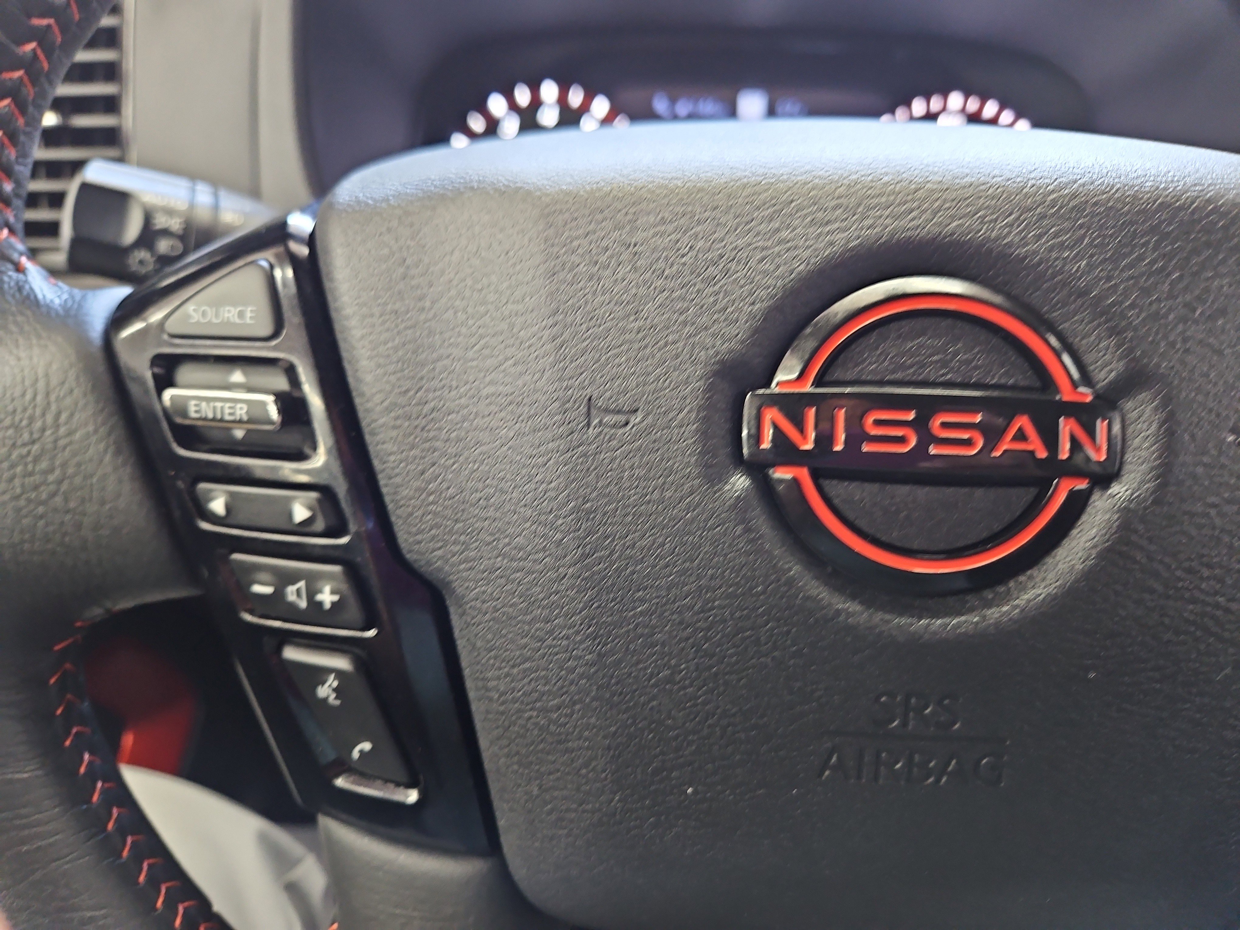 Used 2023 Nissan Frontier PRO-4X w/ Pro Convenience Package AWD/4WD image 13