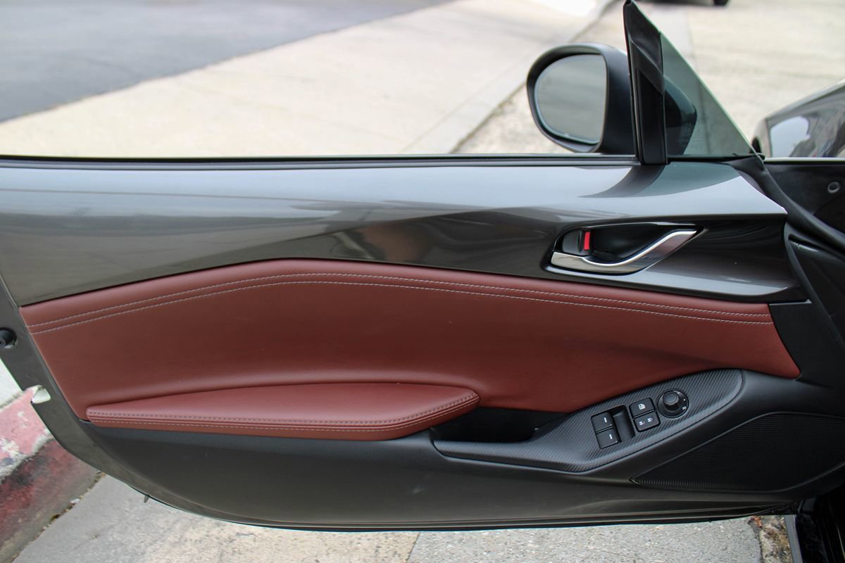Used 2019 MAZDA MX-5 Miata RF Grand Touring RWD image 34