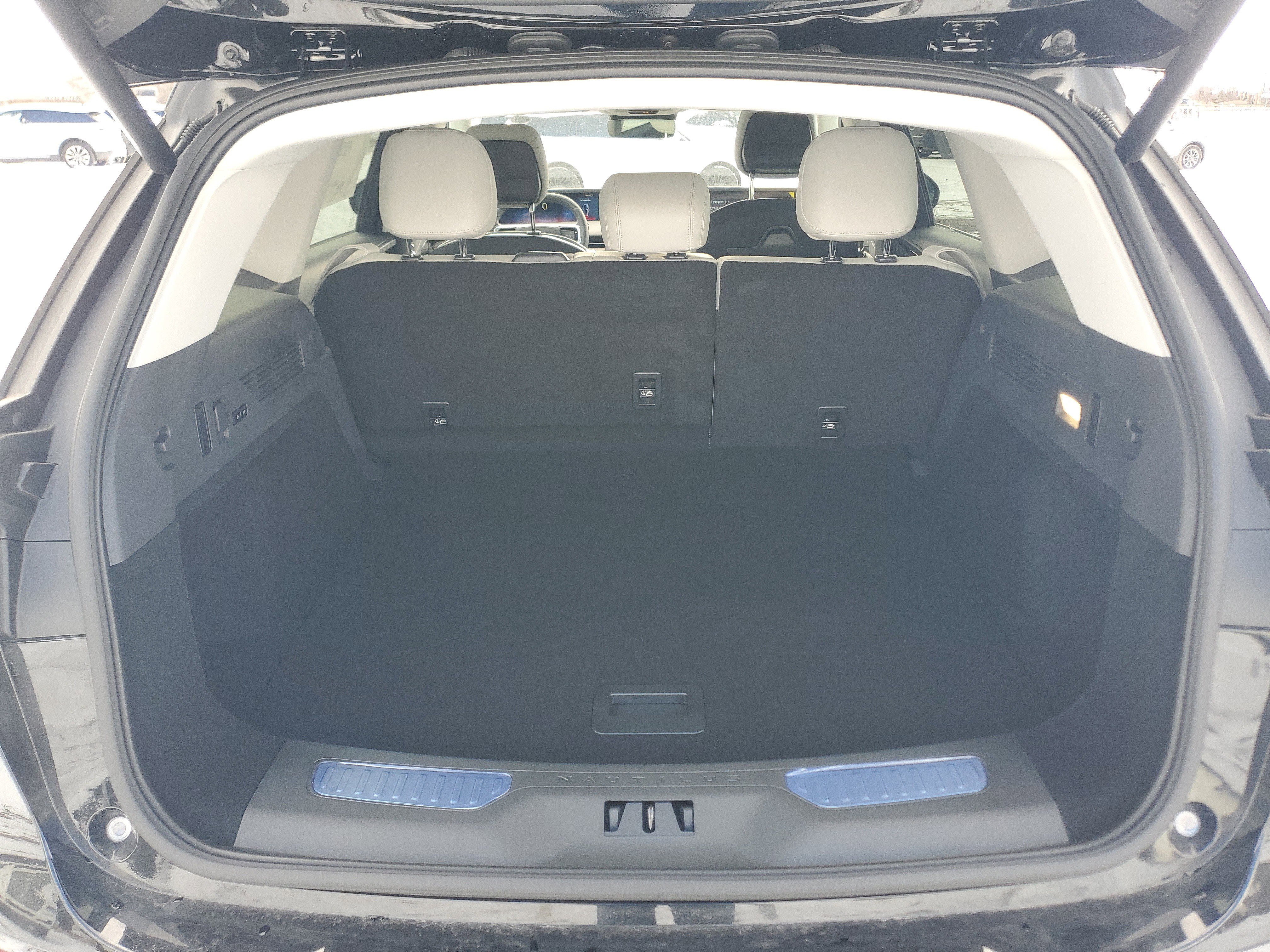 New 2026 Lincoln Nautilus Reserve w/ Jet Appearance Package image 32