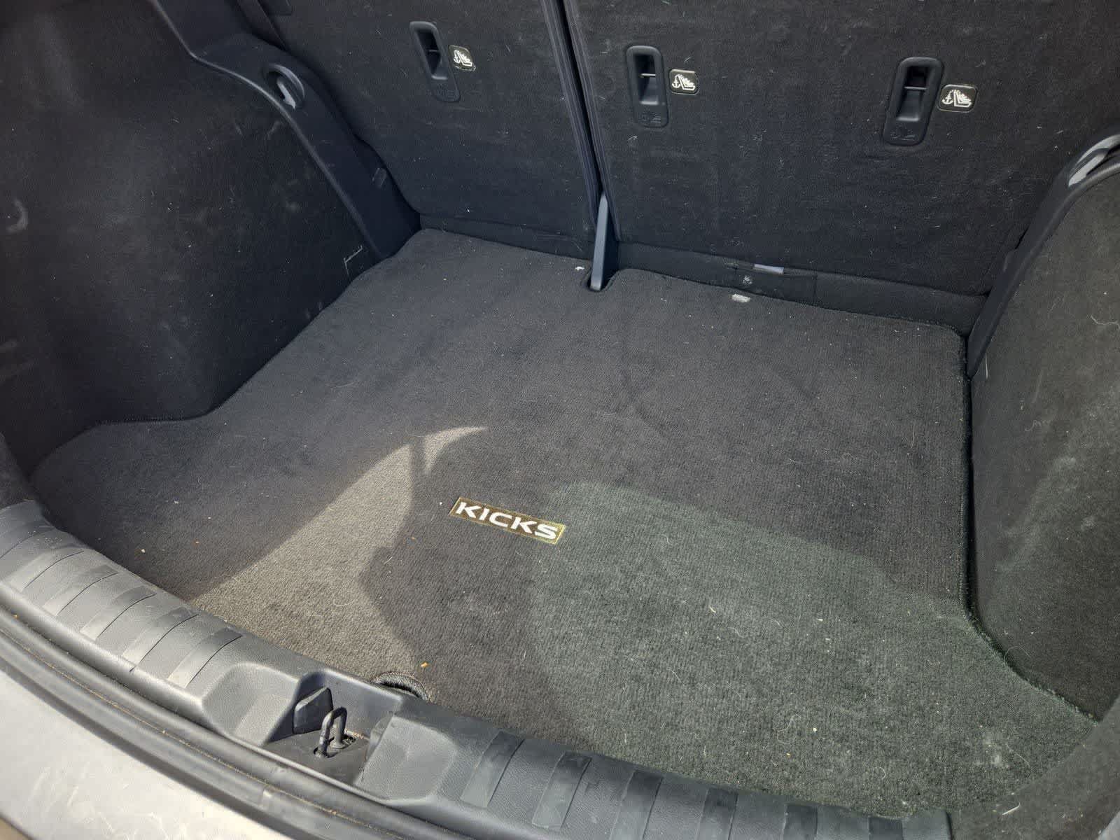 Used 2019 Nissan Kicks S FWD image 30