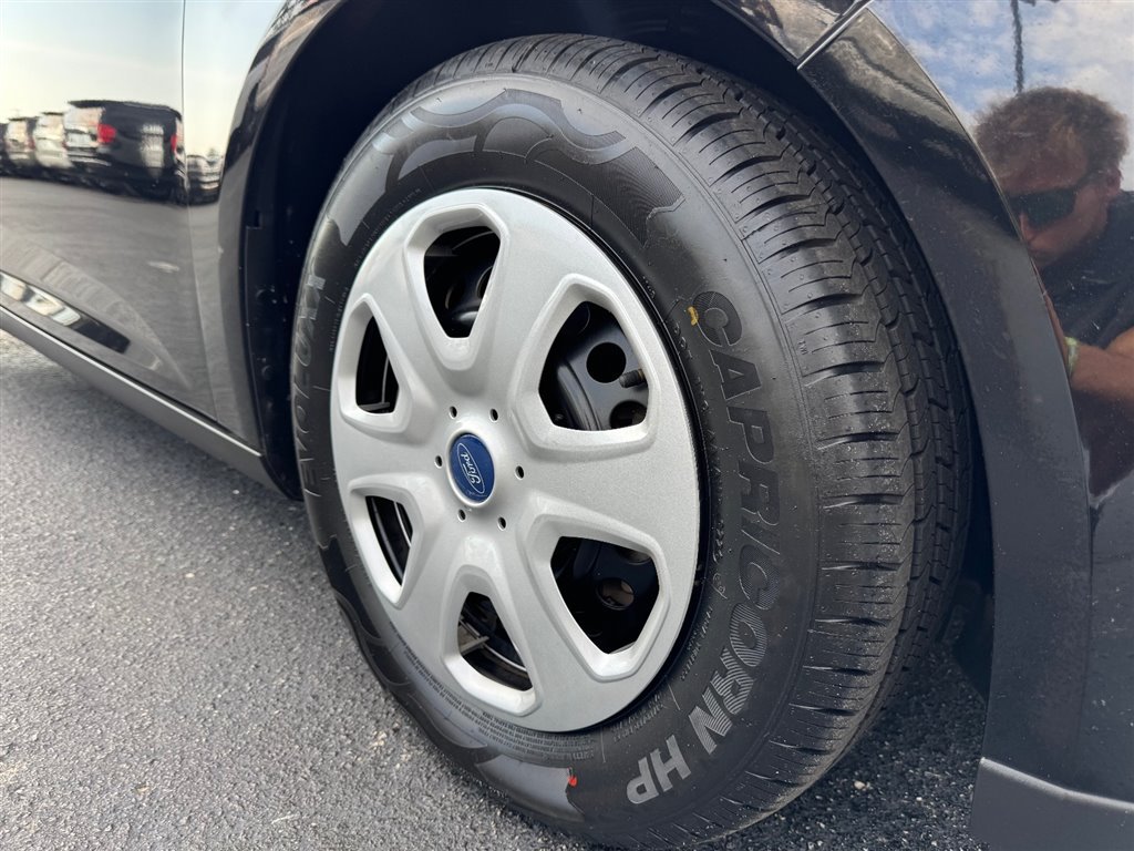 Used 2017 Ford Focus S FWD image 9