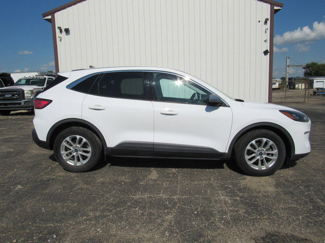Used 2021 Ford Escape SE FWD image 2