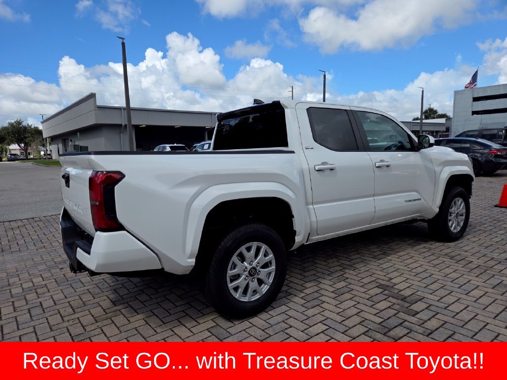 Used 2026 Toyota Tacoma SR5 AWD/4WD image 12