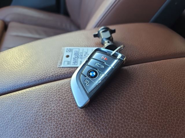 Used 2017 BMW X5 xDrive40e w/ Premium Package image 32