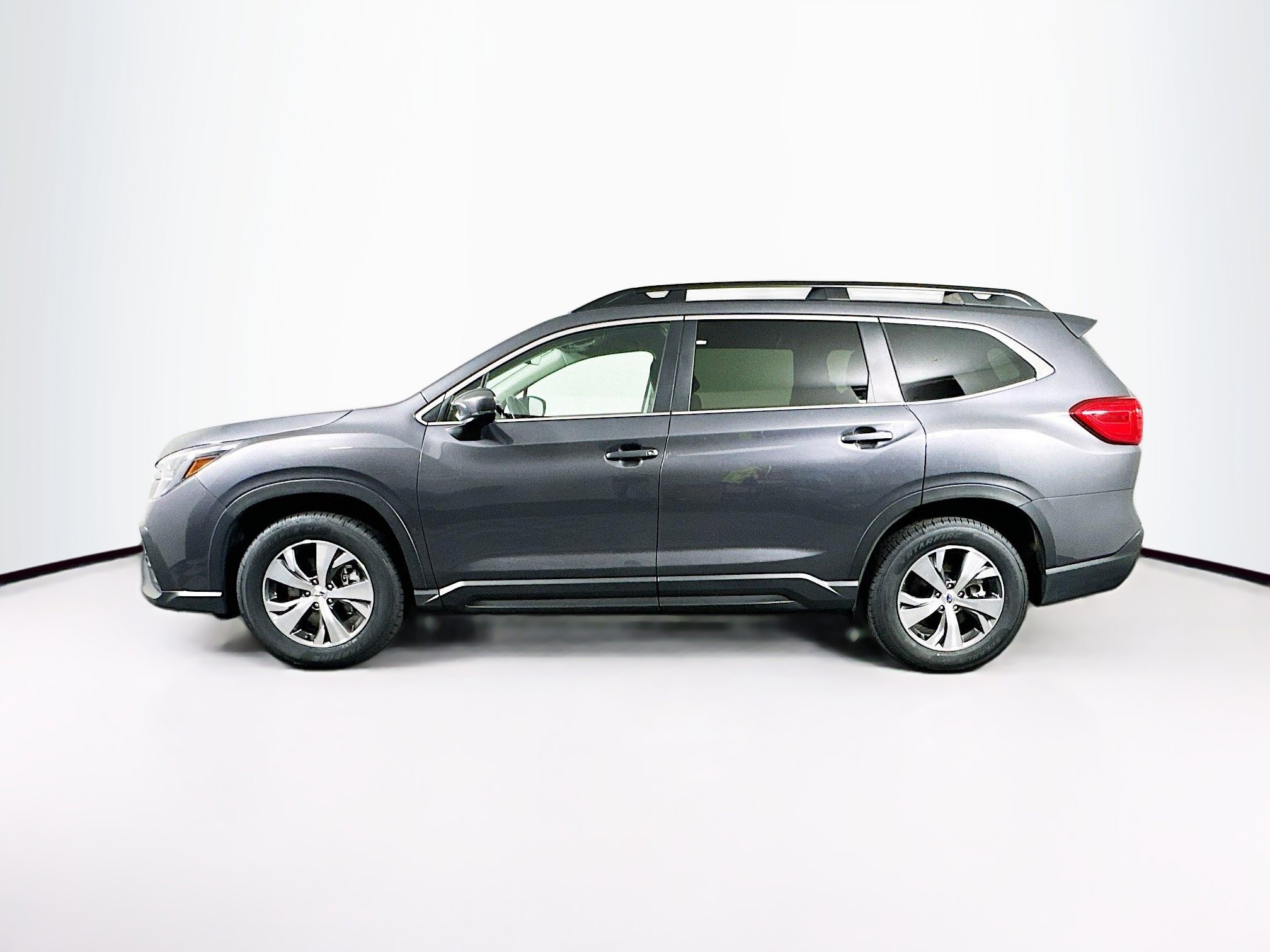 Used 2025 Subaru Ascent Premium AWD/4WD image 4