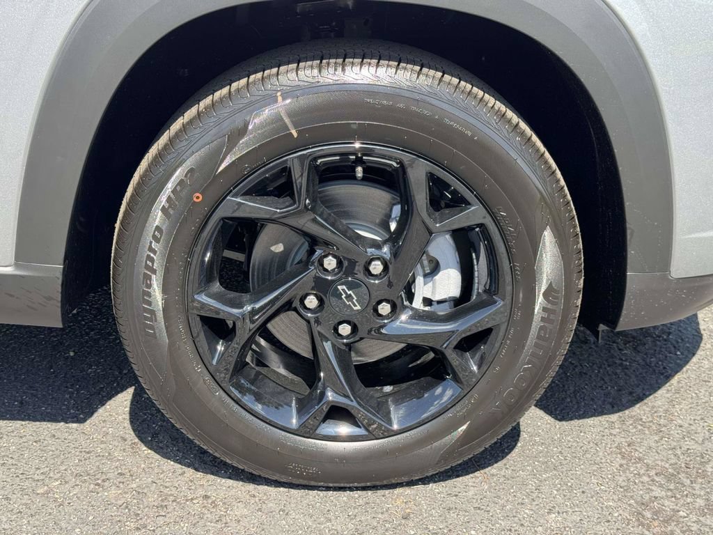 New 2026 Chevrolet Trax LT w/ Driver Confidence Package FWD image 26