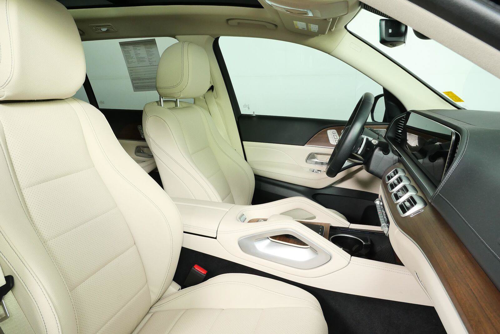 Used 2025 Mercedes-Benz GLS 450 4MATIC image 22
