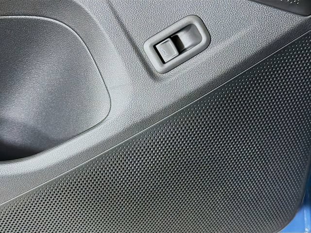 New 2026 Volkswagen Tiguan SE FWD image 20