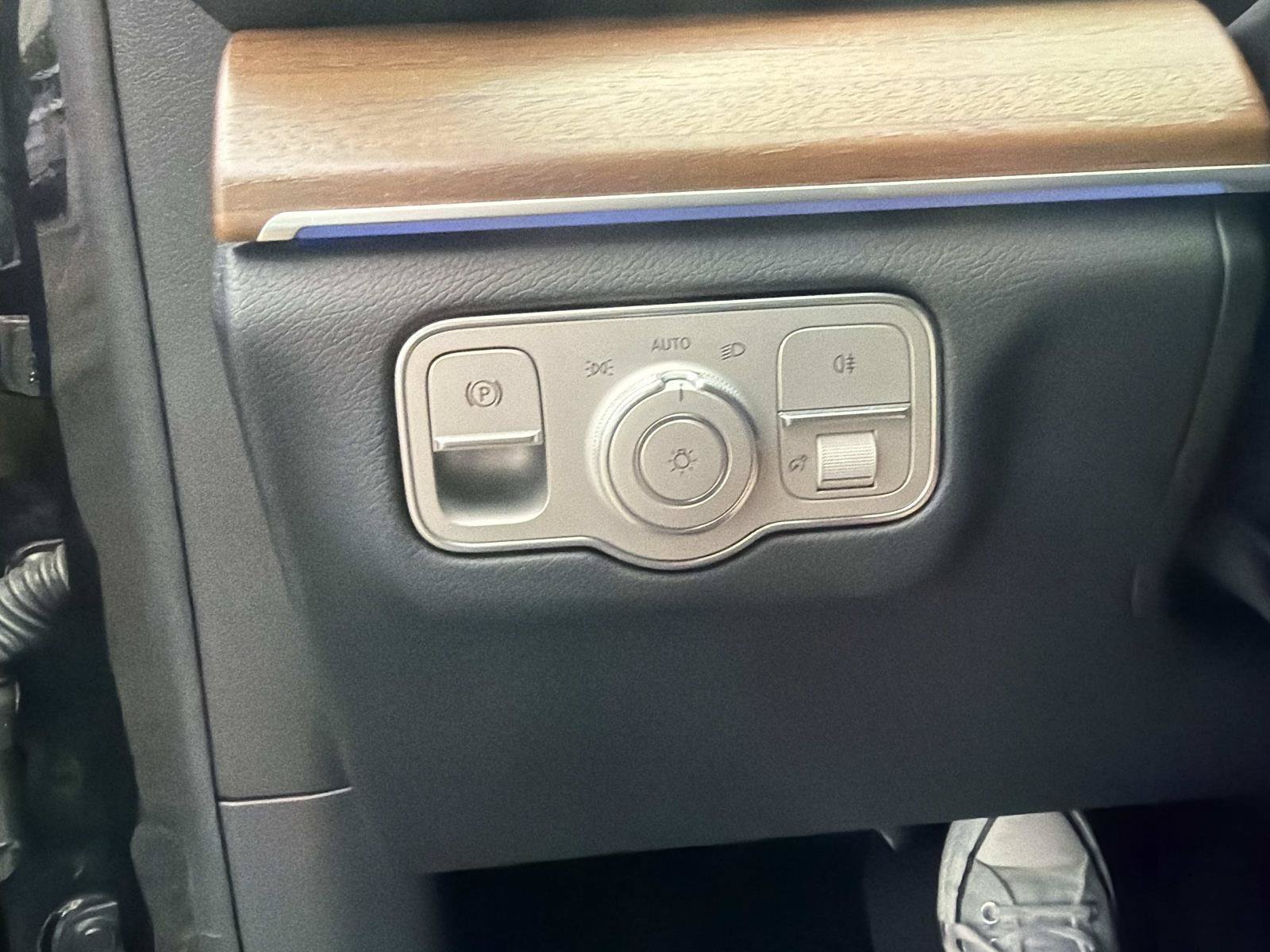 Certified 2025 Mercedes-Benz GLE 350 4MATIC image 30