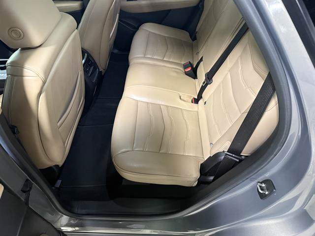 Certified 2018 Cadillac XT5 Platinum w/ Driver Assist Package AWD/4WD image 8
