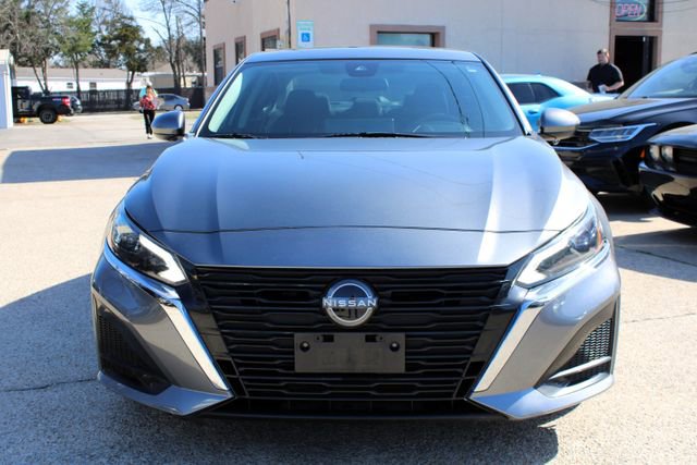 Used 2023 Nissan Altima 2.5 SV w/ SV Premium Package FWD image 8