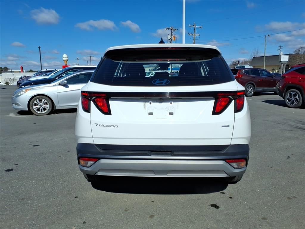 Certified 2025 Hyundai Tucson SE image 24