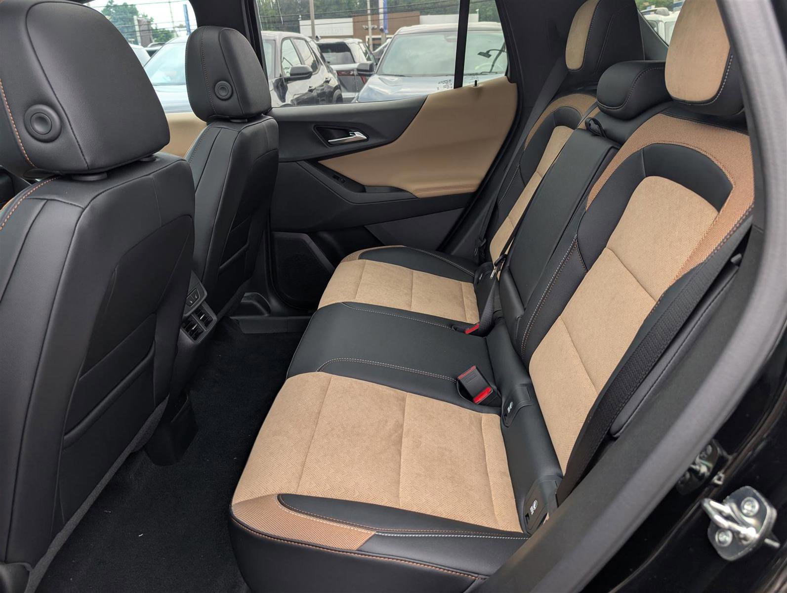 New 2026 Chevrolet Equinox ACTIV w/ Convenience Package III image 11