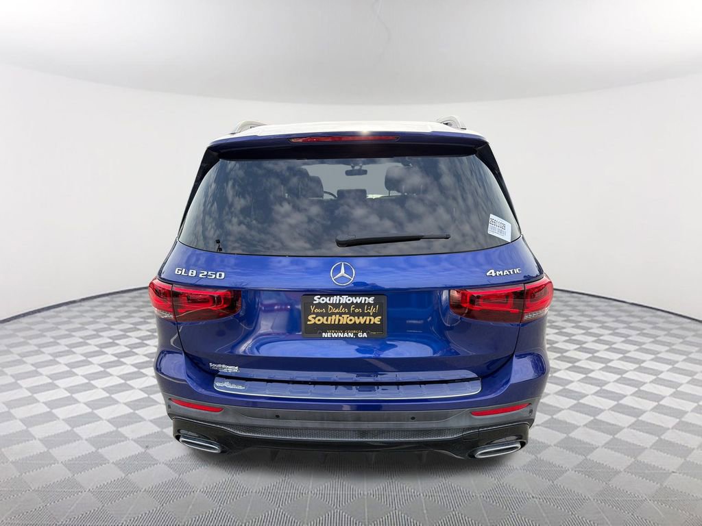 Used 2021 Mercedes-Benz GLB 250 4MATIC image 6