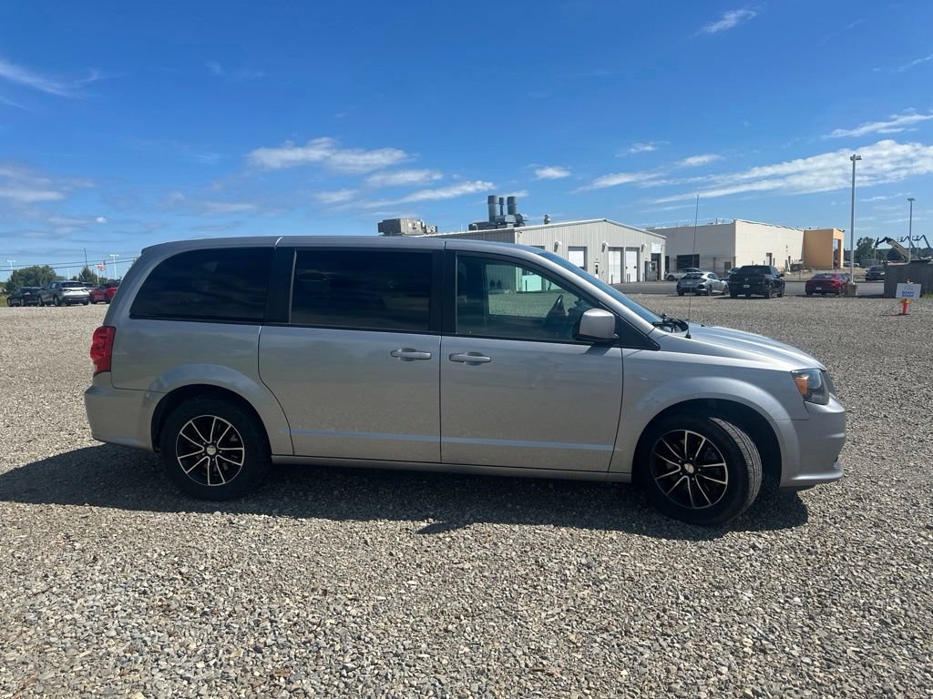 Used 2018 Dodge Grand Caravan SE FWD image 12