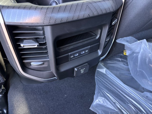 New 2027 RAM 2500 Big Horn AWD/4WD image 13