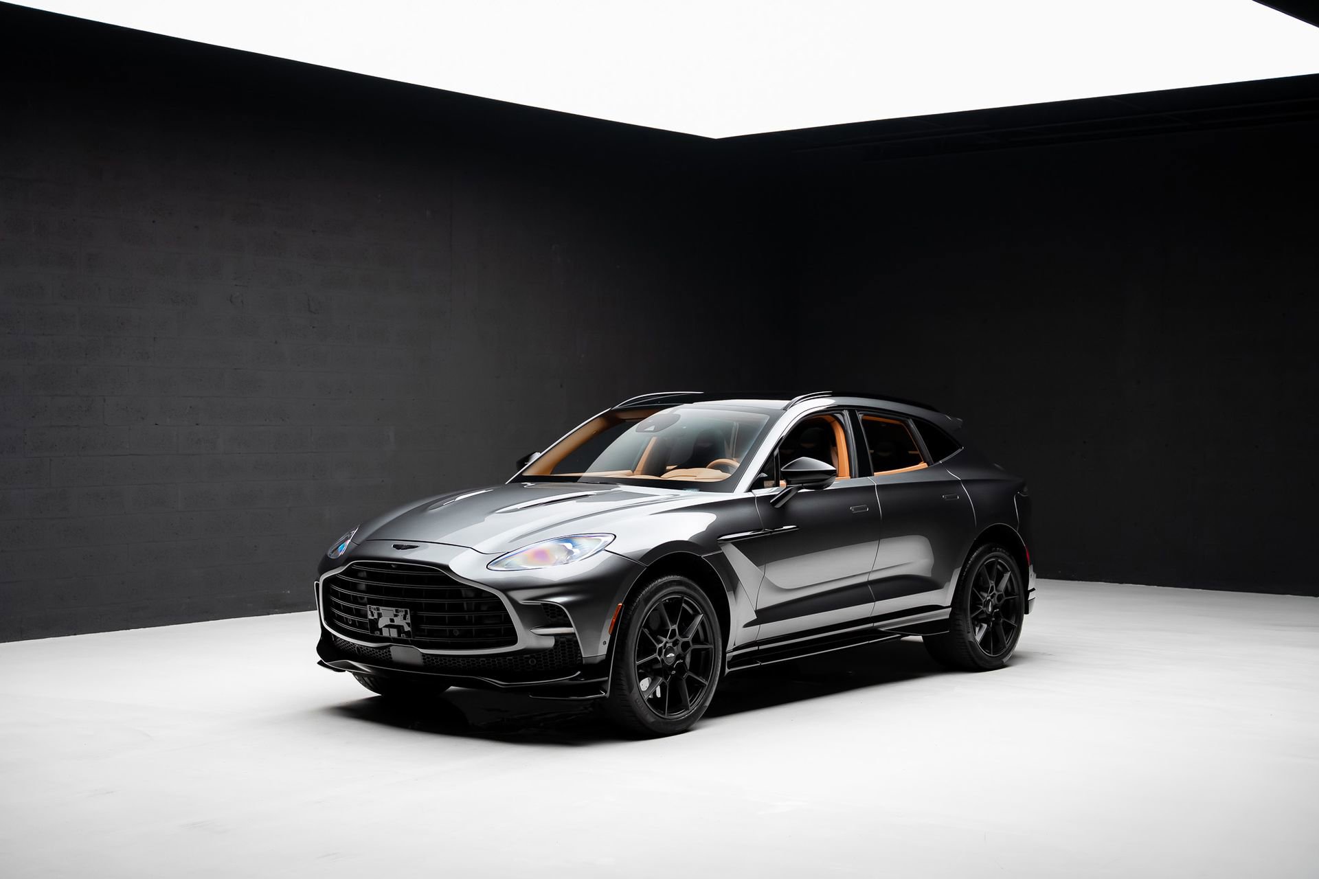 Used 2023 Aston Martin DBX 707 image 4