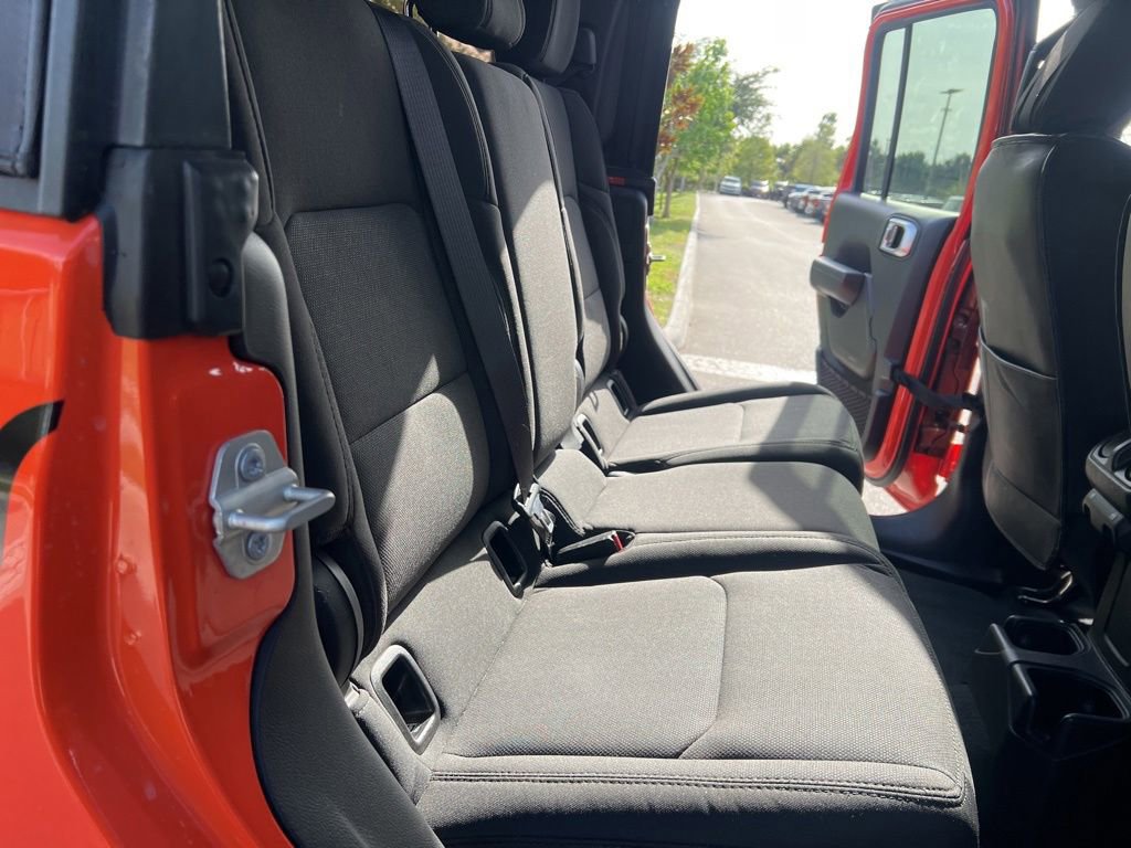 Used 2023 Jeep Gladiator Sport AWD/4WD image 46