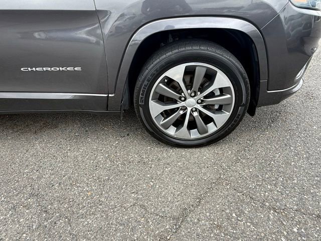 Used 2019 Jeep Cherokee Overland AWD/4WD image 8