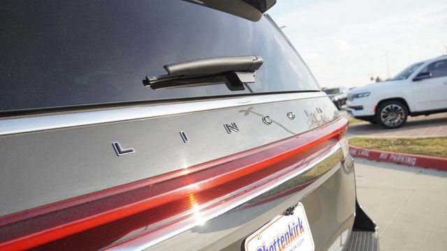 Used 2023 Lincoln Navigator Black Label image 12