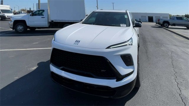 New 2026 Buick Enclave Sport Touring w/ Power Package image 5