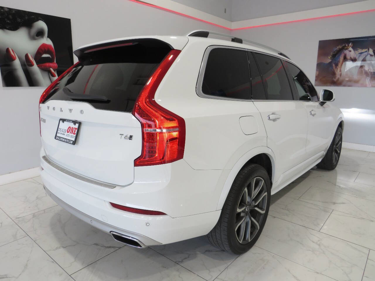 Used 2019 Volvo XC90 T6 Momentum w/ Protection Package Premier image 4