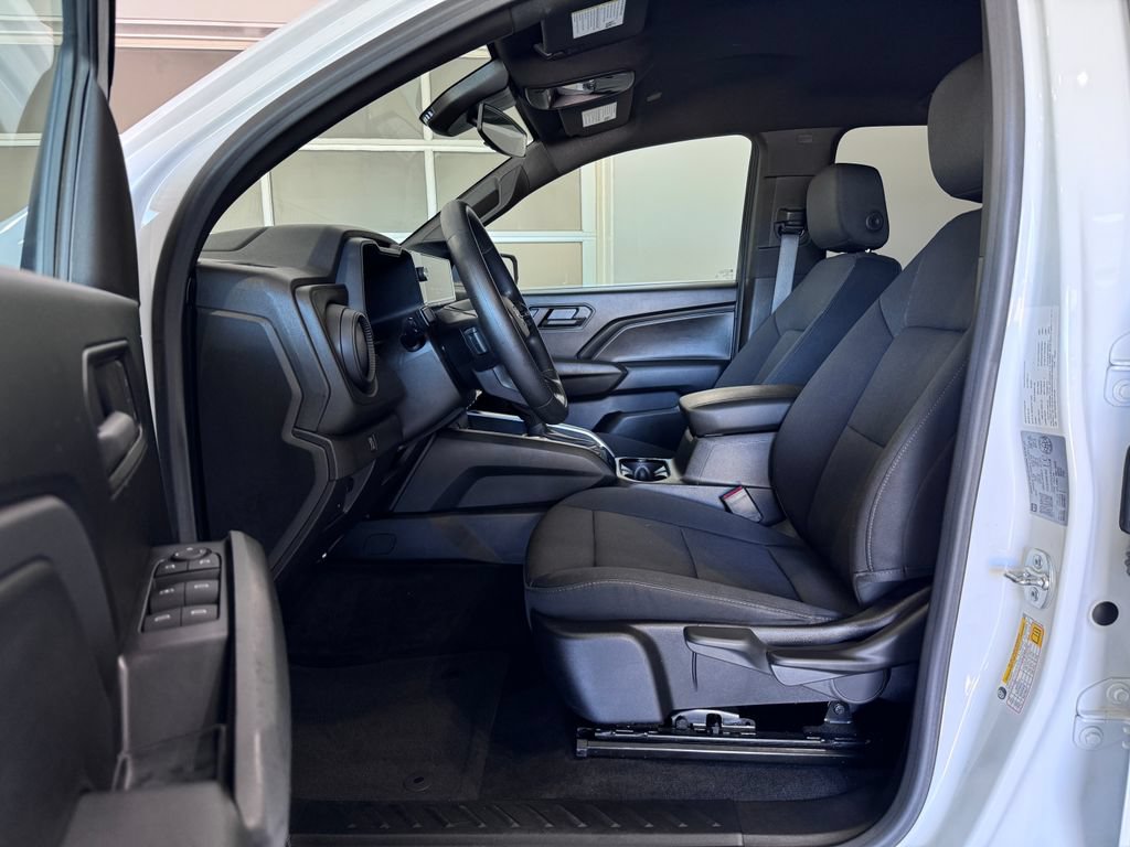 Certified 2024 Chevrolet Colorado Trail Boss w/ Advanced Trailering Package AWD/4WD image 11