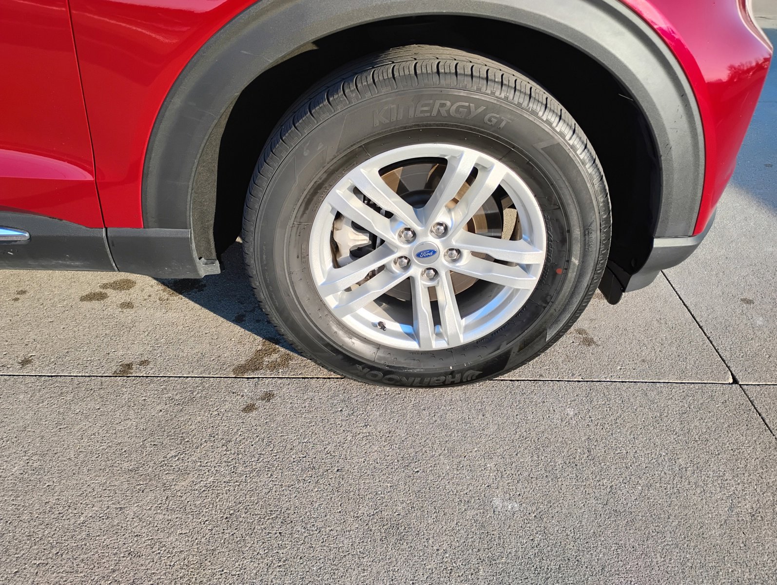 Used 2022 Ford Explorer XLT w/ Equipment Group 202A image 27