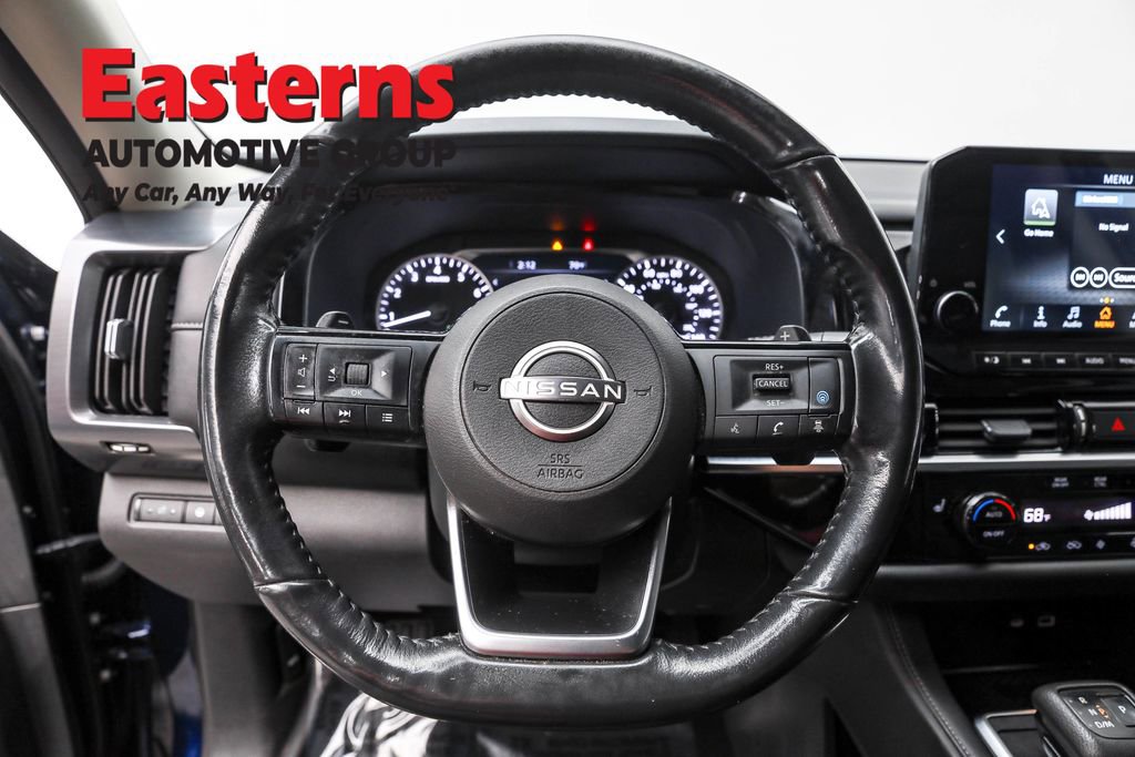 Used 2024 Nissan Pathfinder SL image 10