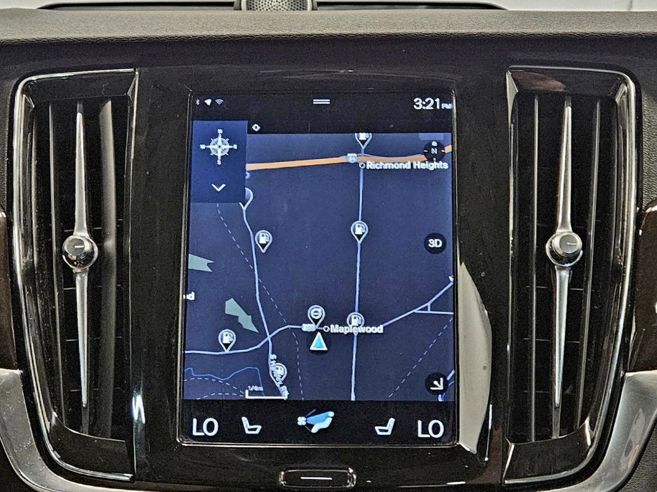 Used 2017 Volvo S90 T6 Momentum w/ Climate Package image 20