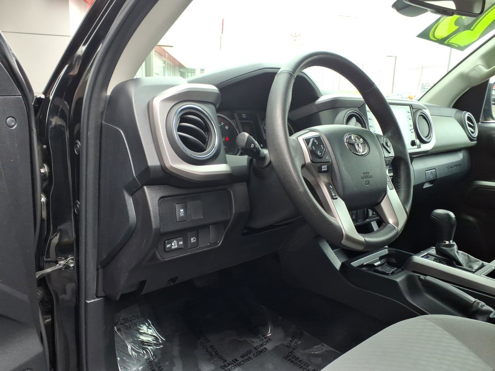 Certified 2023 Toyota Tacoma SR5 AWD/4WD image 13