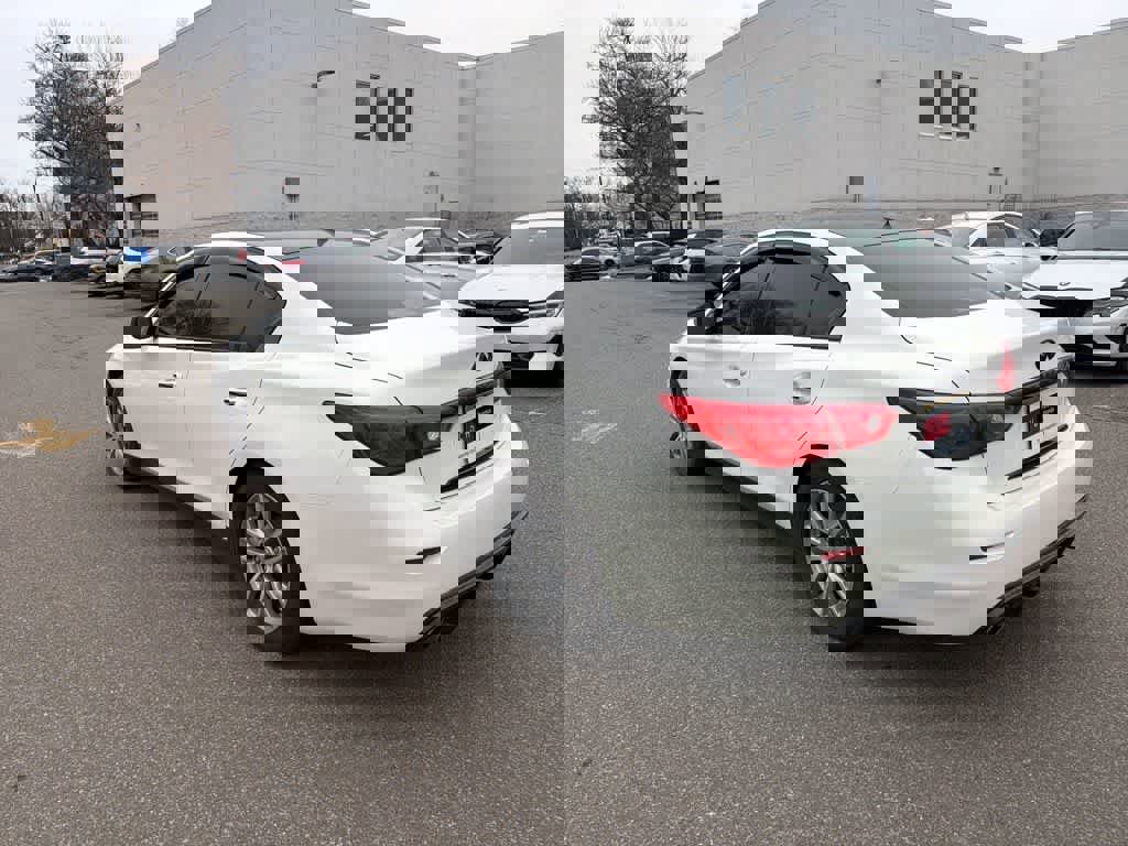 Used 2016 INFINITI Q50 Premium w/ 2.0T Premium Plus Package image 10