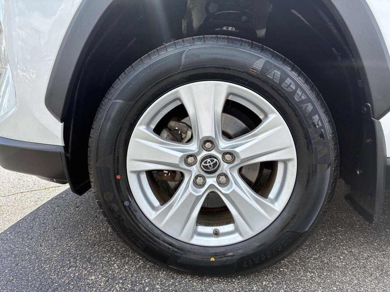 Used 2019 Toyota RAV4 XLE w/ Convenience Package AWD/4WD image 19
