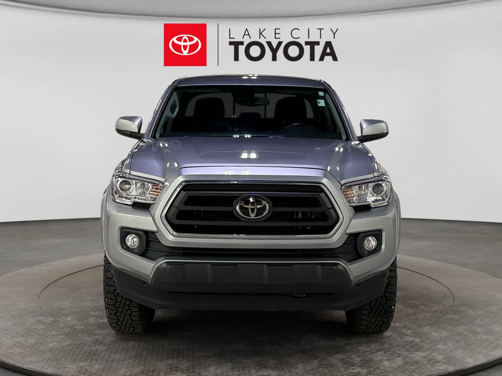 Used 2023 Toyota Tacoma SR5 AWD/4WD image 14
