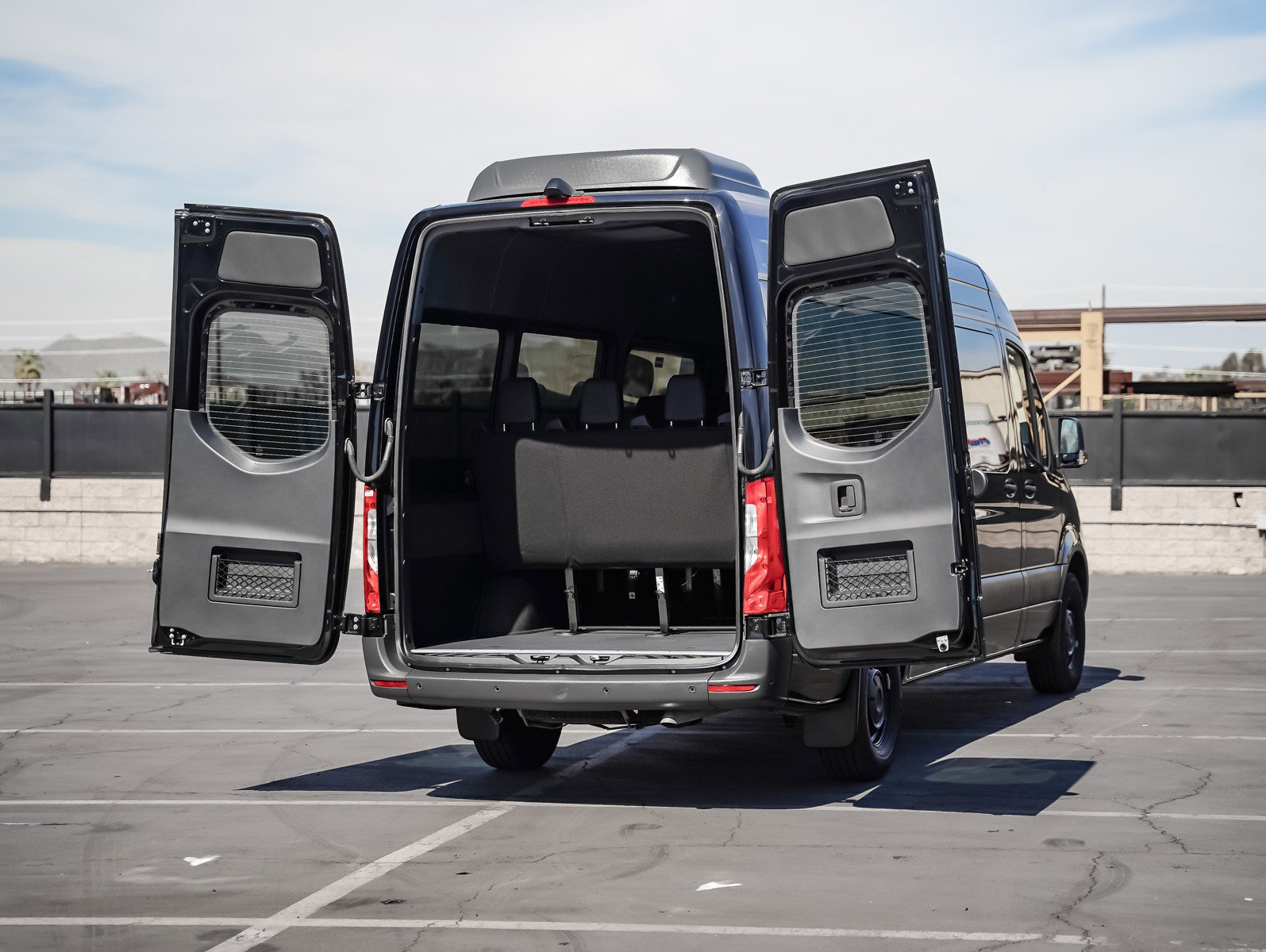 Used 2024 Mercedes-Benz Sprinter 2500 image 8