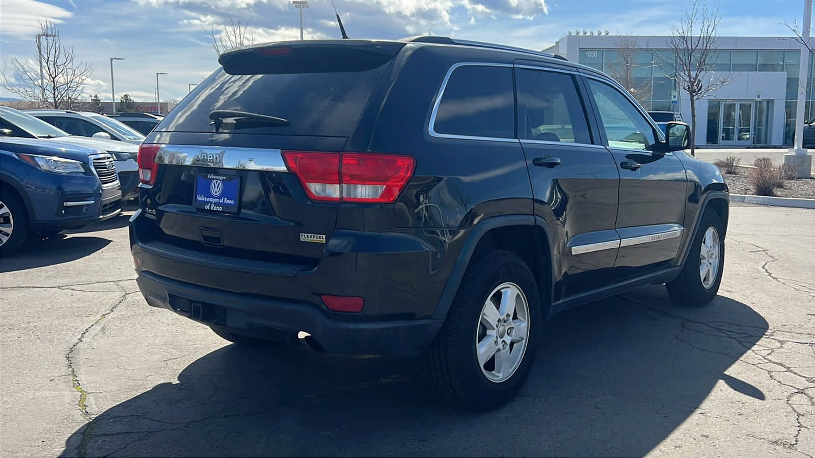 Used 2012 Jeep Grand Cherokee Laredo w/ Laredo E Group image 5