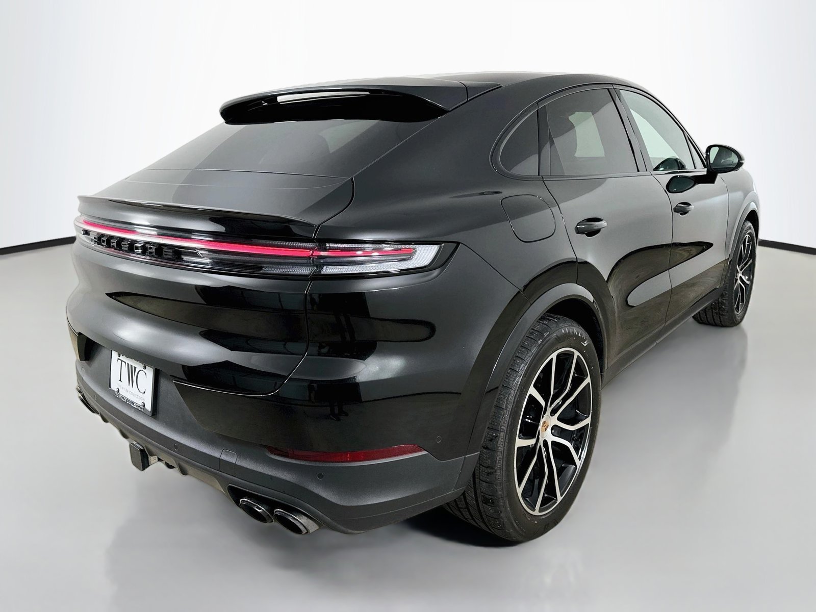 Used 2026 Porsche Cayenne Coupe AWD/4WD image 5
