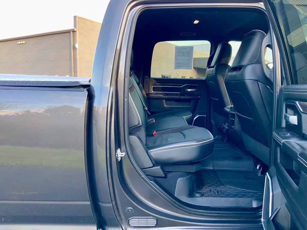 Used 2025 RAM 3500 Laramie AWD/4WD image 23