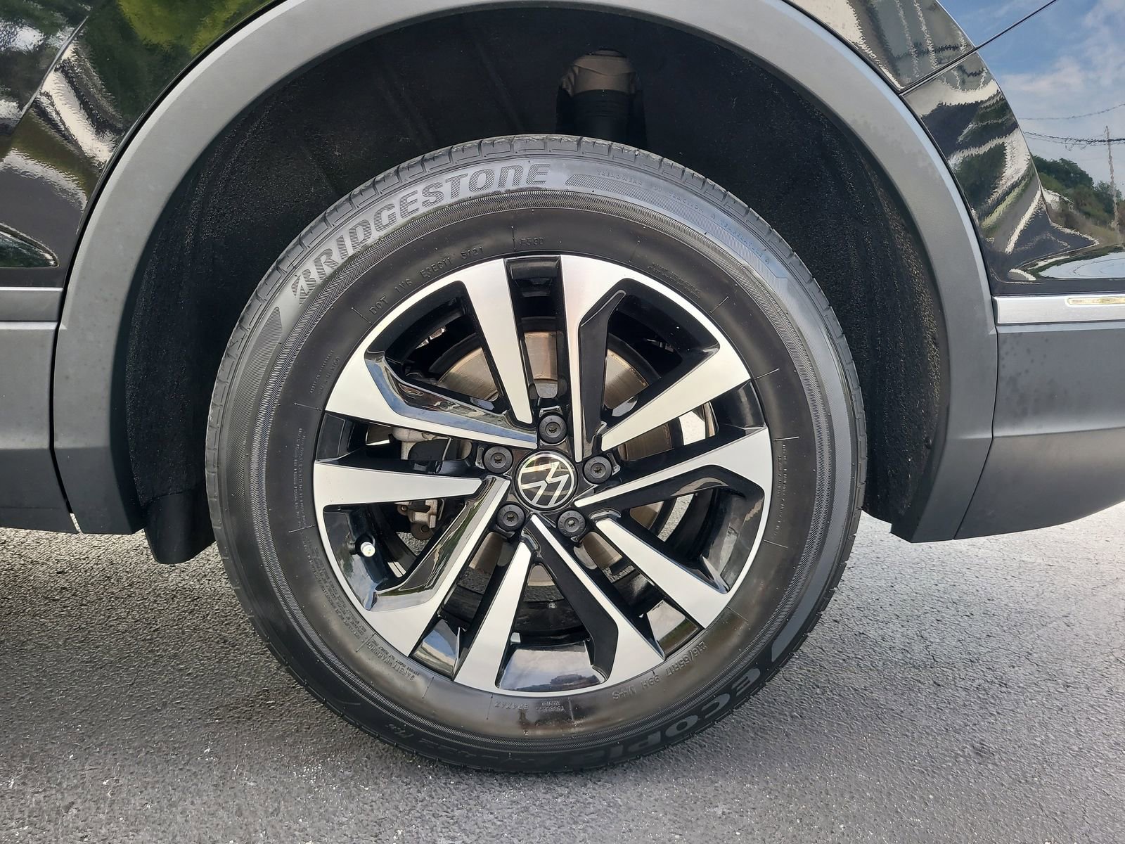 Used 2022 Volkswagen Tiguan S FWD image 6