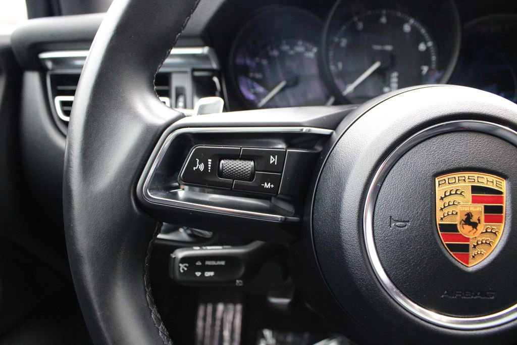 Used 2022 Porsche Macan image 17