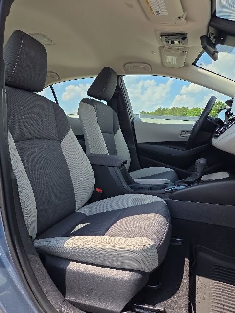 Used 2025 Toyota Corolla LE w/ LE Premium Package FWD image 15