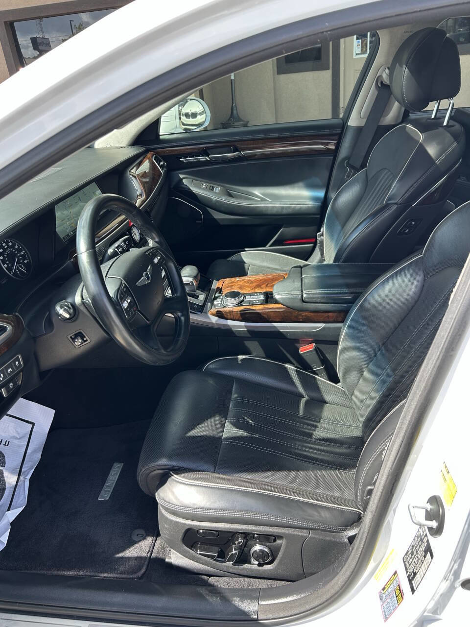 Used 2019 Genesis G90 5.0 Ultimate image 10